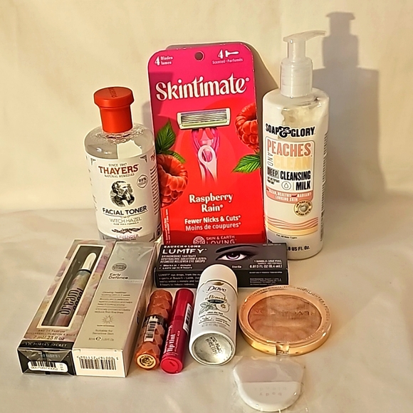 Beauty Bundle - Picture 1 of 8